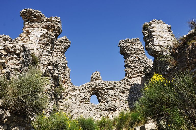 Habibi-Neccar Dağı ve Antakya Kalesi